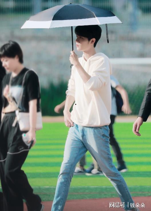 娱乐吃瓜爆料赵丽颖林更新,娱乐圈新恋情曝光？